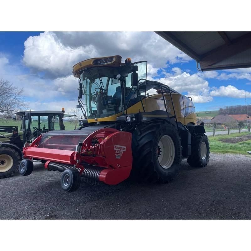 New Holland FR 700 Mašine za stočnu hranu sa sopstvenim pogonom
