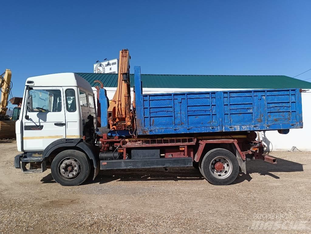 Renault M 210 Kamioni za podizanje kablova