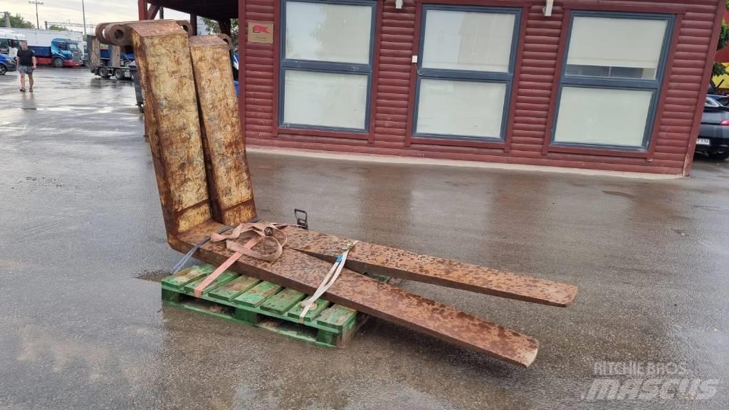  FORKS 35-40 T Građevinarske viljuške
