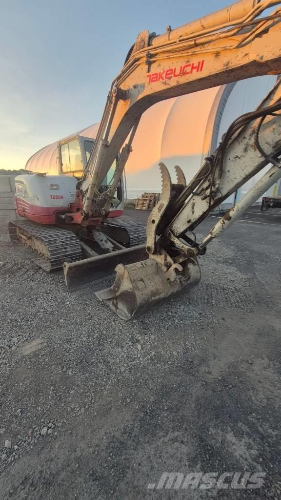 Takeuchi TB 290 Bageri guseničari