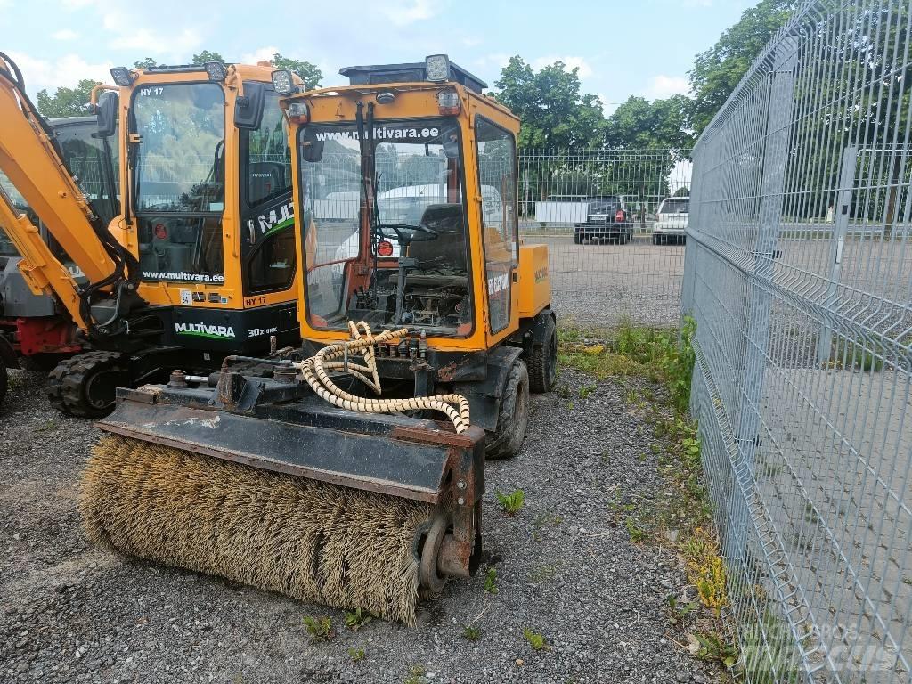 Linexa 870 Vozila za prevoz opreme za rad