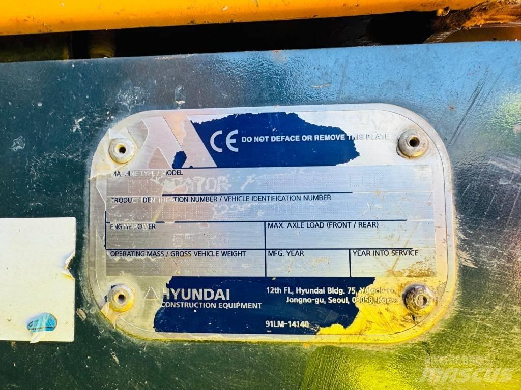 Hyundai HX130A LCR Bageri guseničari