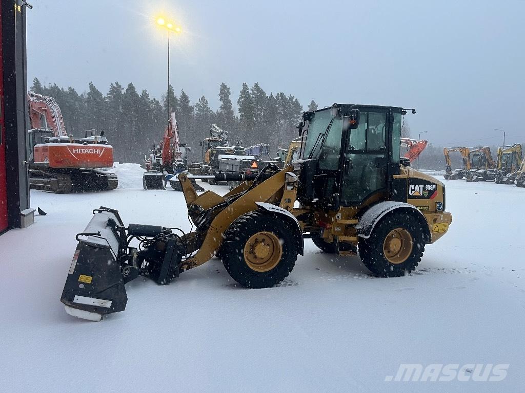 CAT 908 / Myyty, Sold Utovarivači na točkove