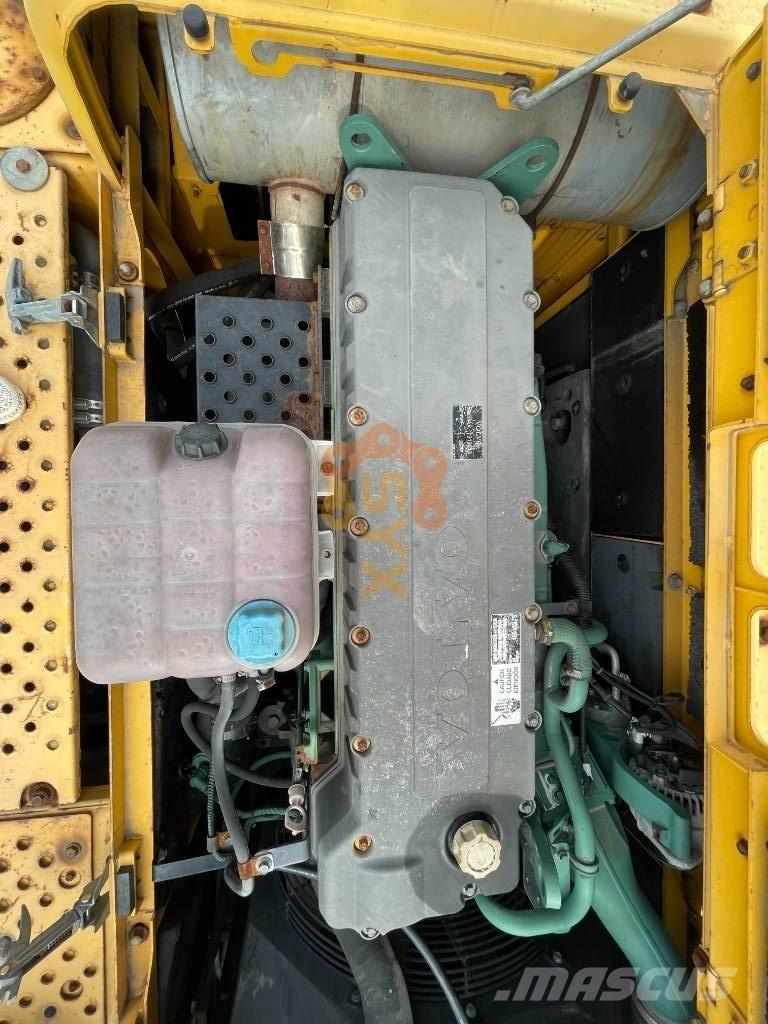 Volvo EC 460 B LC Bageri guseničari