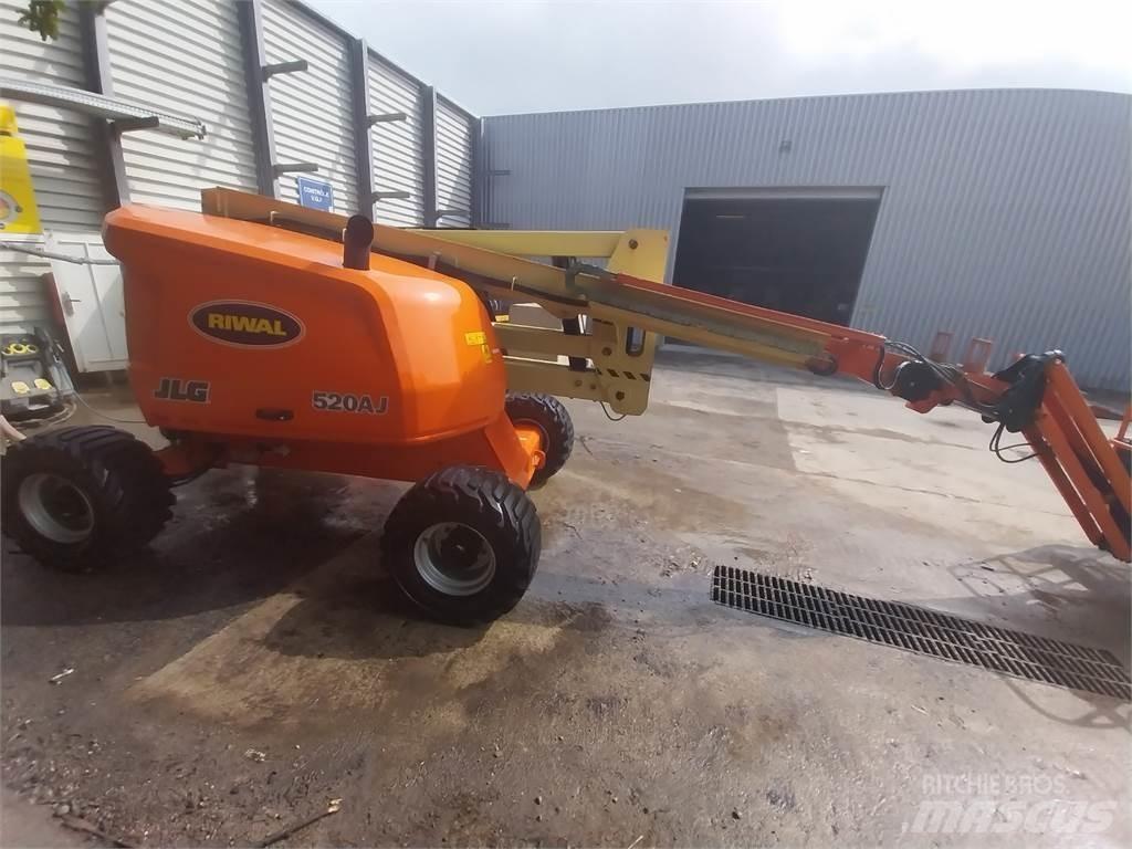 JLG 520AJ Zglobne podizne platforme