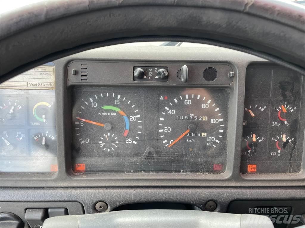 Volvo FH12 6x2 Kamioni za podizanje kablova