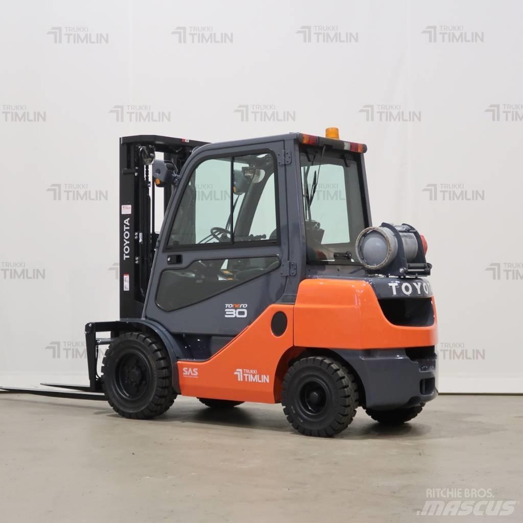 Toyota 02-8FGF30 Plinski viljuškari