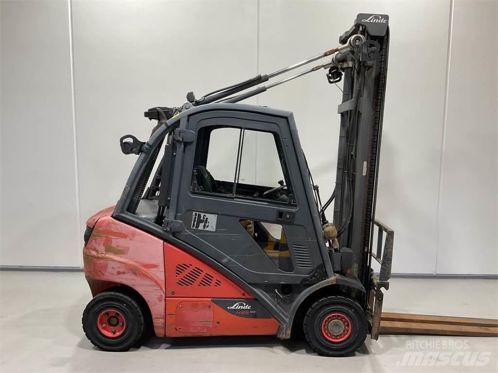 Linde H25D-02 Dizelski viljuškari