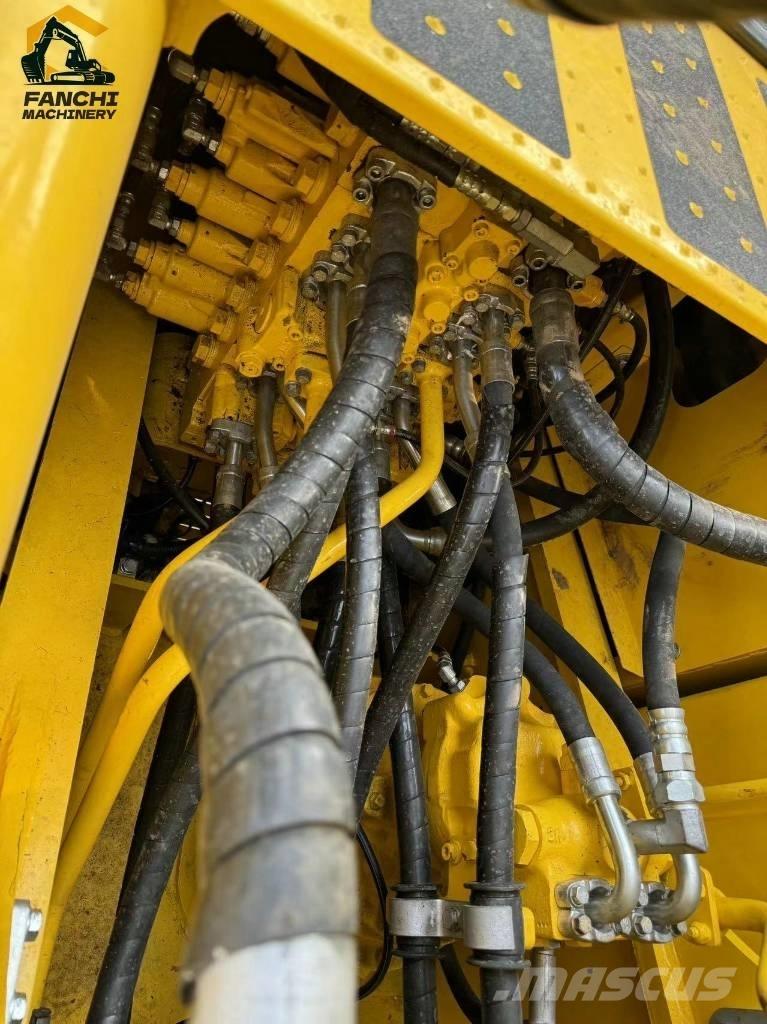 Komatsu PC 220 LC Bageri guseničari