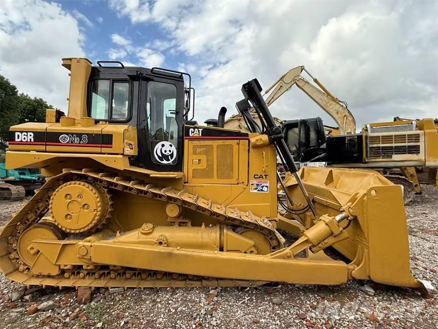 CAT D 6 R Buldožeri guseničari