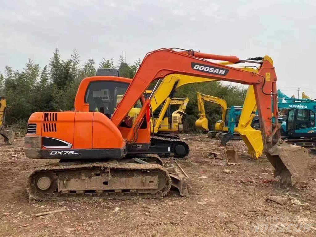 Doosan DX 75-9 C Bageri guseničari