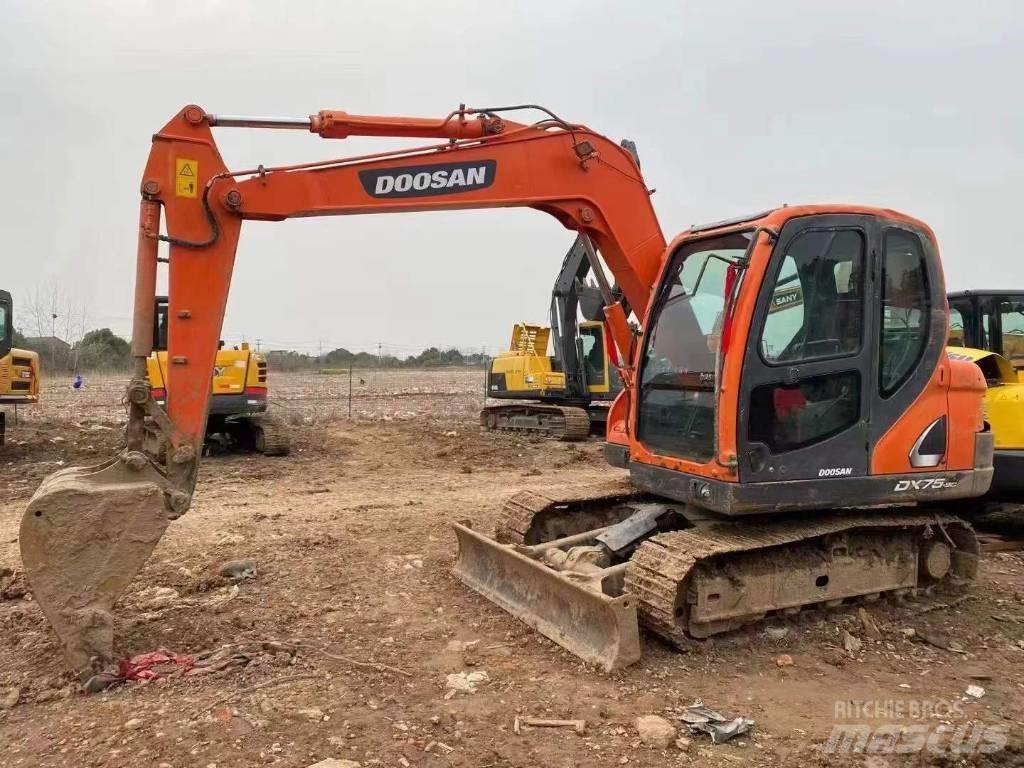 Doosan DX 75-9 C Bageri guseničari