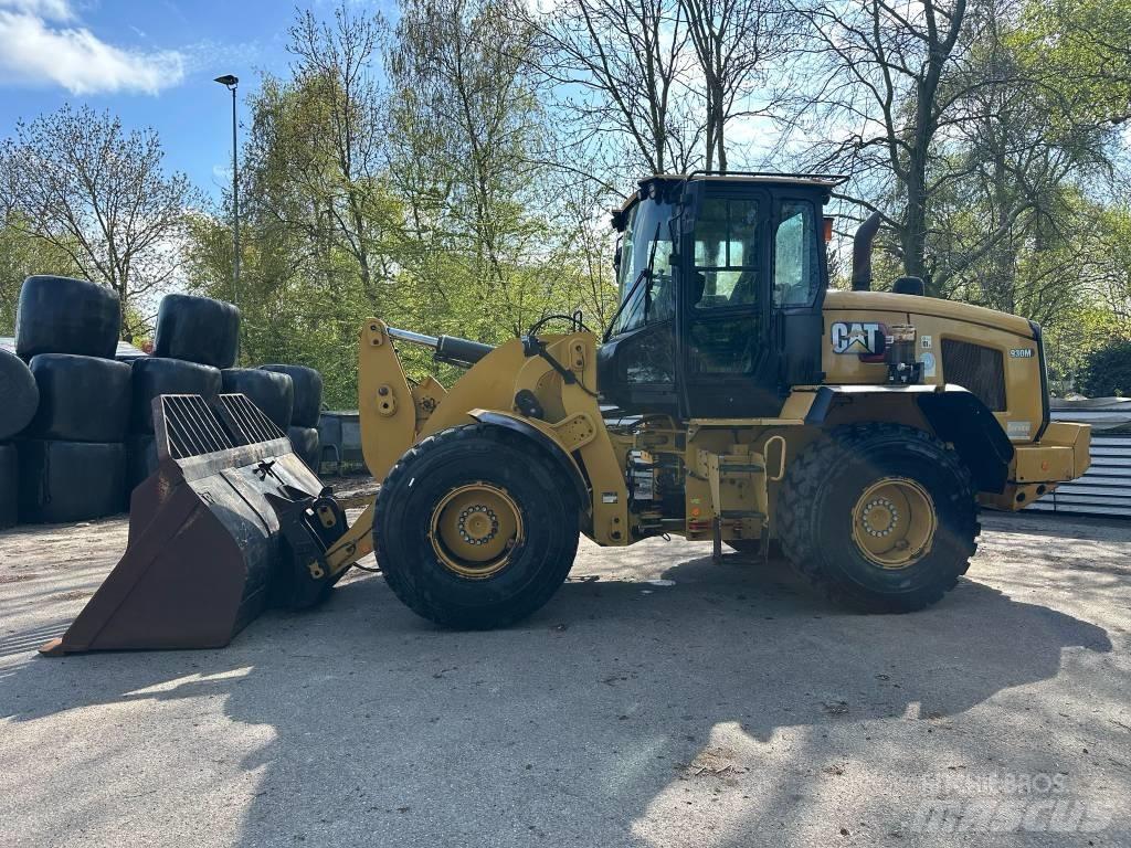 CAT 930M new tires! Utovarivači na točkove