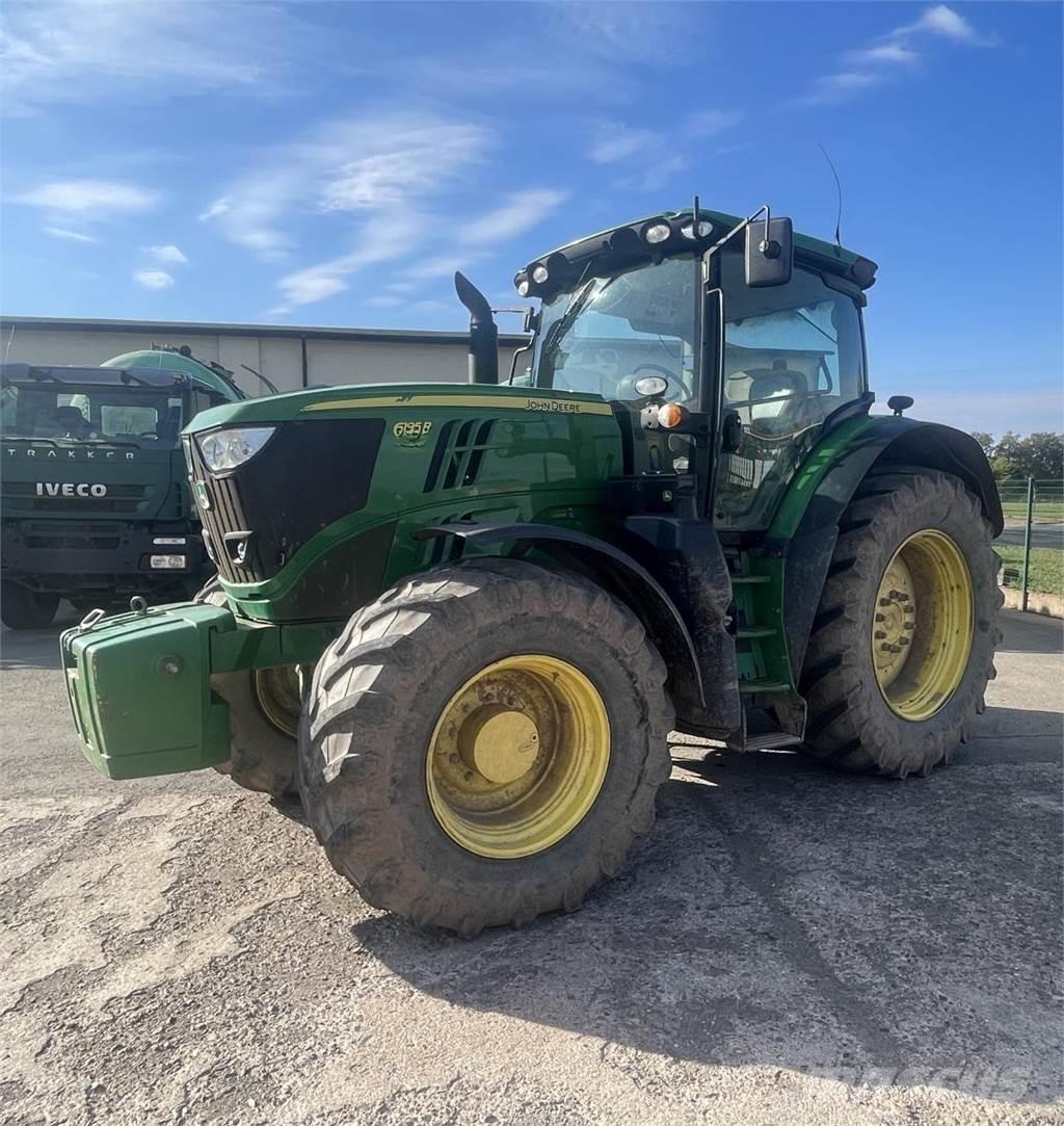 John Deere 6195 R Traktori