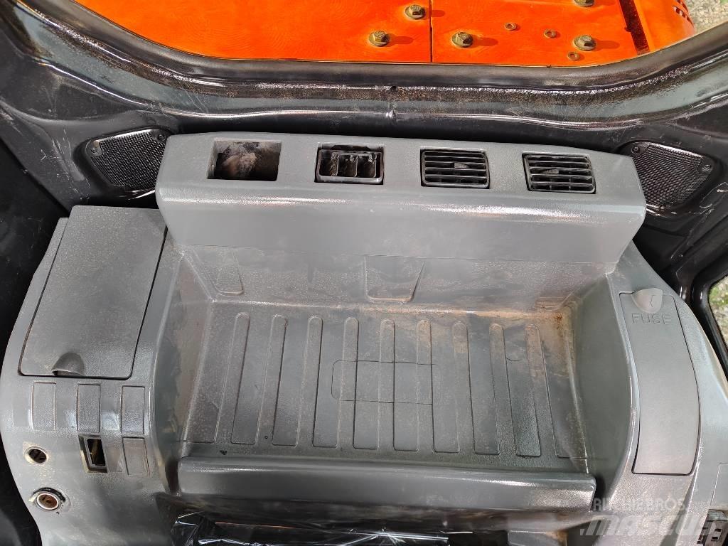 Hitachi ZX 130 LC Bageri guseničari