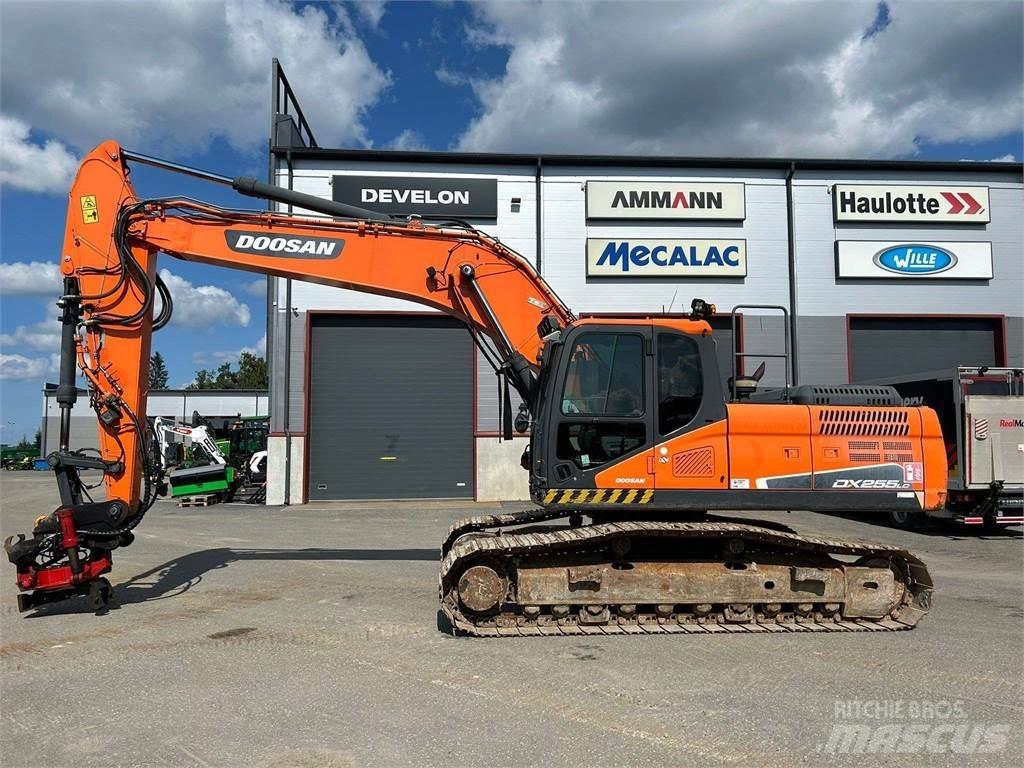 Doosan DX255LC-5 Bageri guseničari