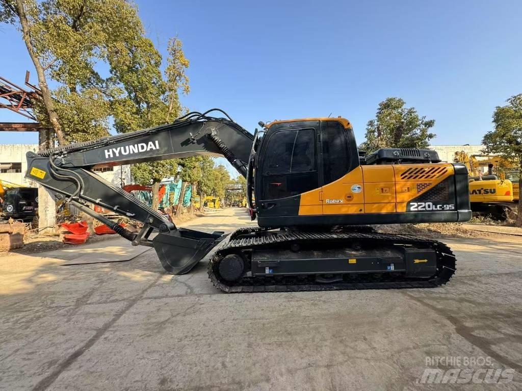 Hyundai 220lc Bageri guseničari