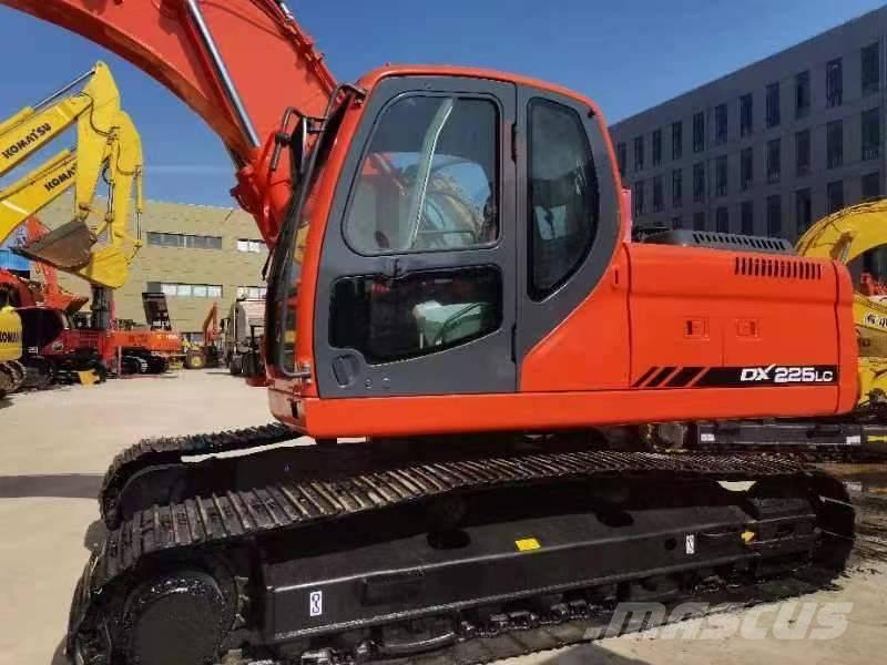 Doosan DX 225 Bageri guseničari