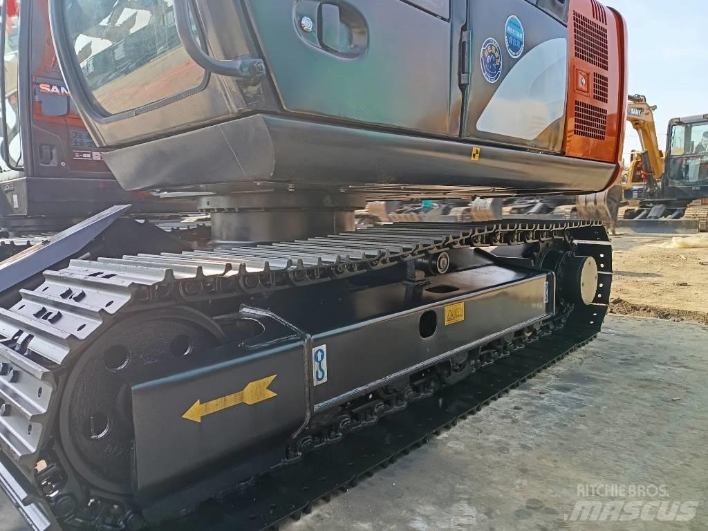 Hitachi ZX 70 Midi bageri 7t – 12t
