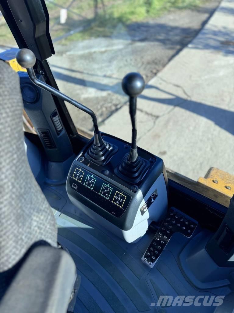 CAT 428 F Rovokopači