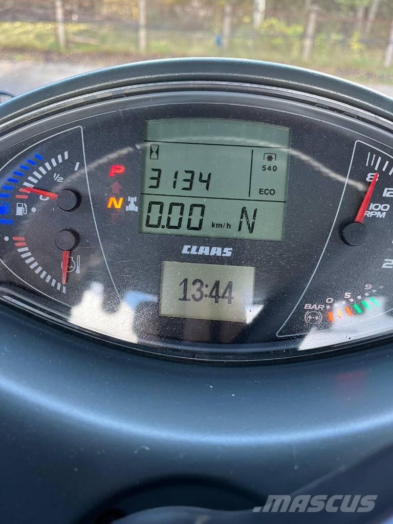 CLAAS Axion 870 Traktori