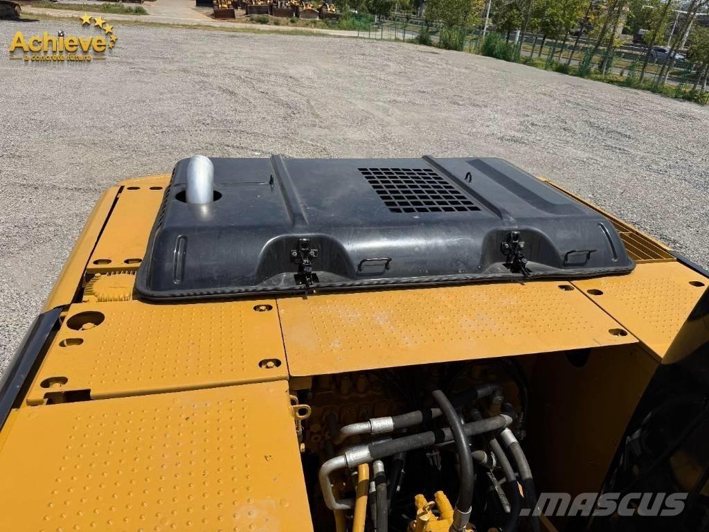 CAT 320 D2 Bageri guseničari