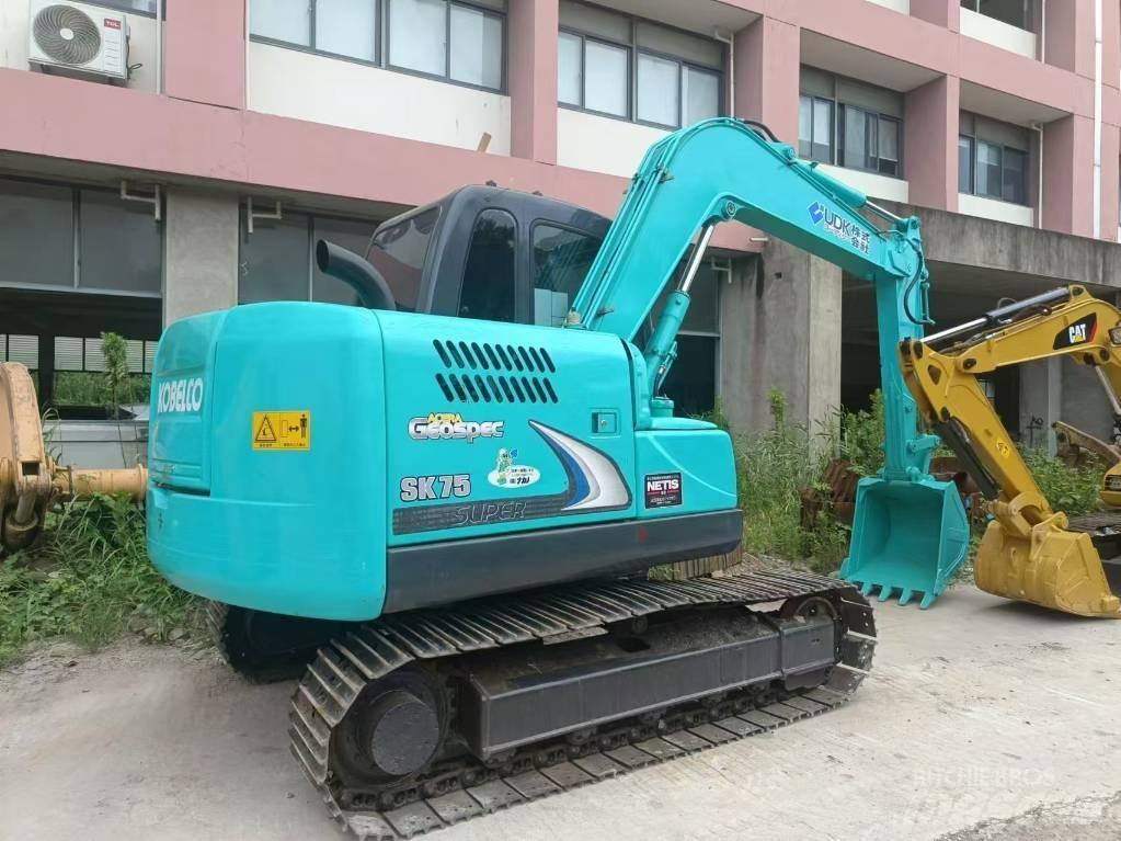 Kobelco SK 75 Midi bageri 7t – 12t