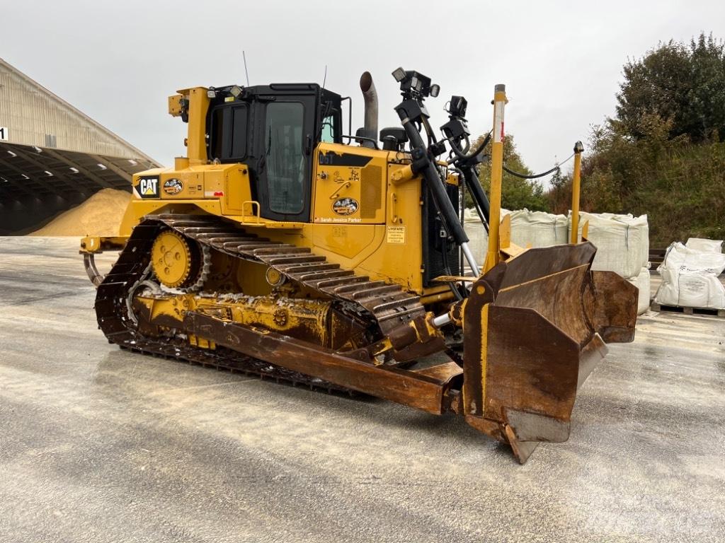 CAT D 6 T LGP Buldožeri guseničari