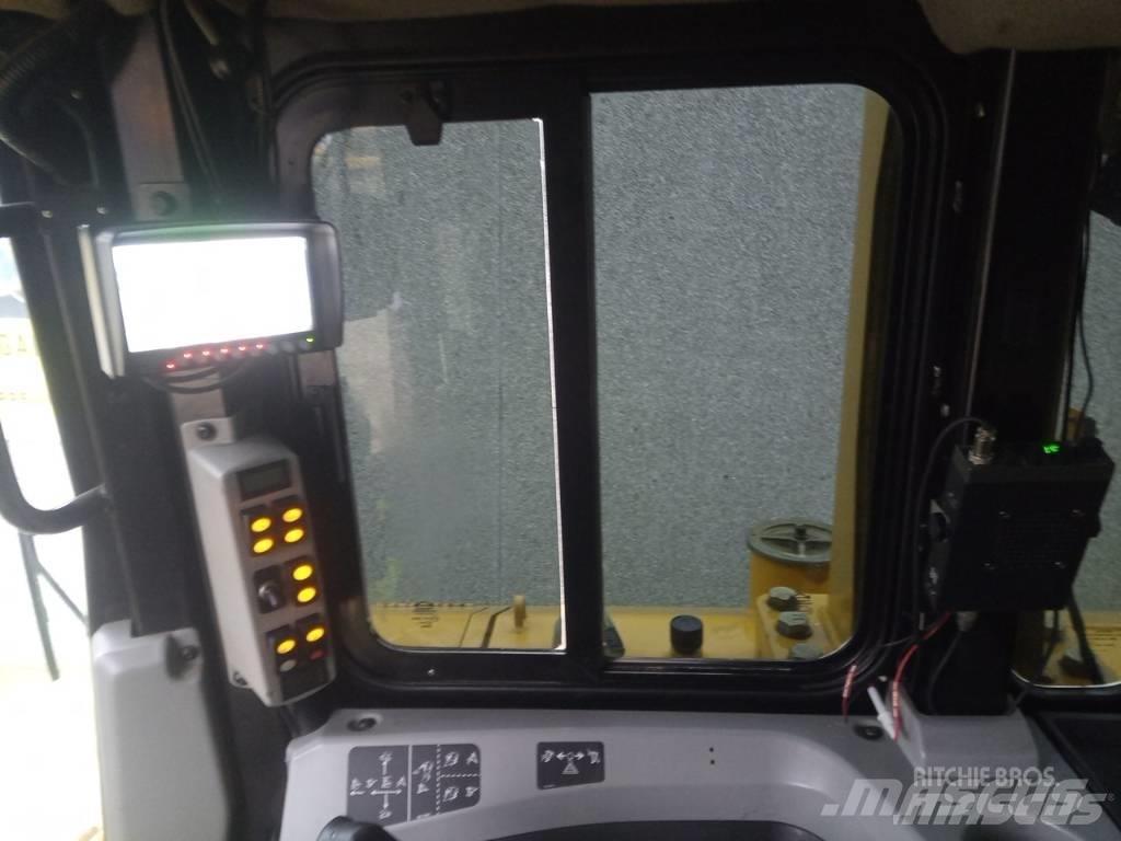 CAT D 6 T LGP Buldožeri guseničari