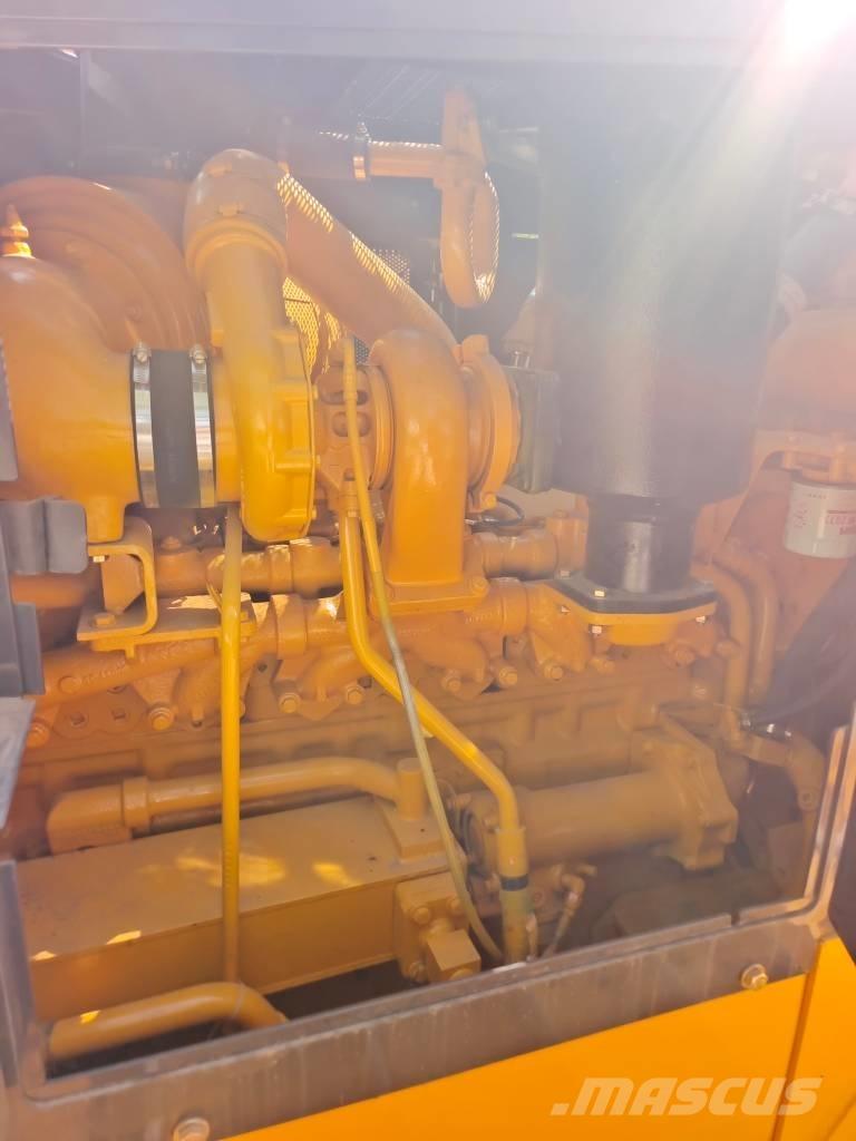 Shantui SD 22 Buldožeri guseničari