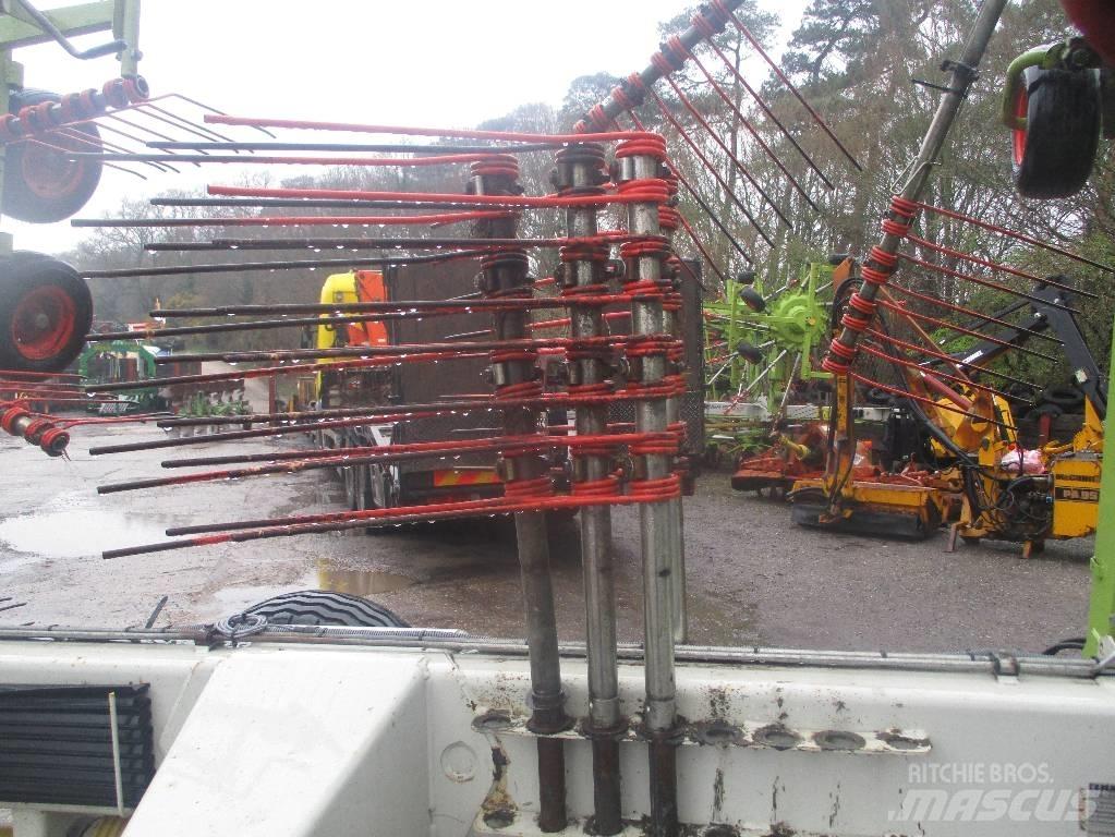 CLAAS Liner 3000 Okretači i sakupljači sena