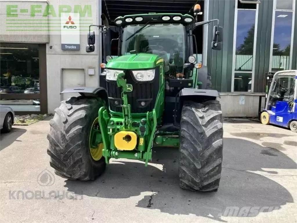 John Deere 6215r Traktori