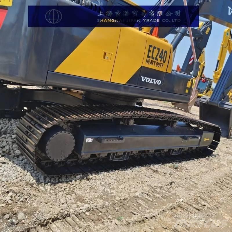 Volvo EC 240 Bageri guseničari