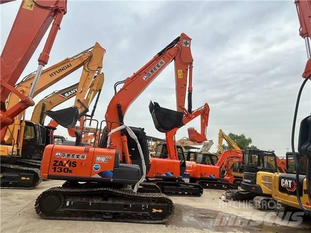 Hitachi ZX 130 Bageri guseničari