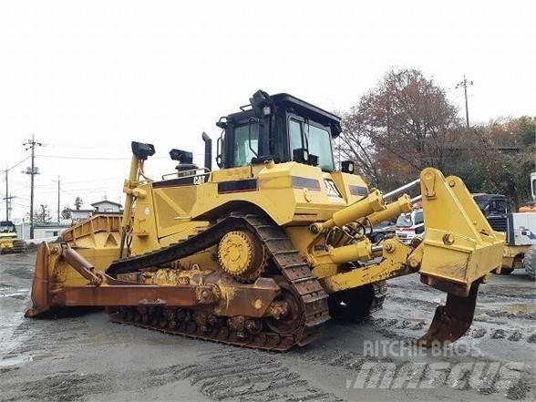 CAT D8T Buldožeri guseničari