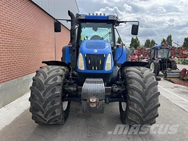 New Holland TVT190 Traktori