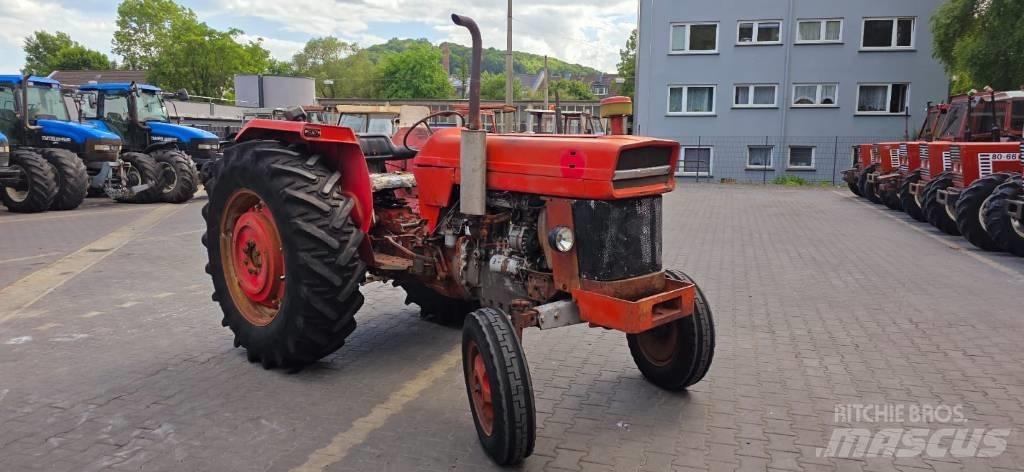 Massey Ferguson 178 Traktori