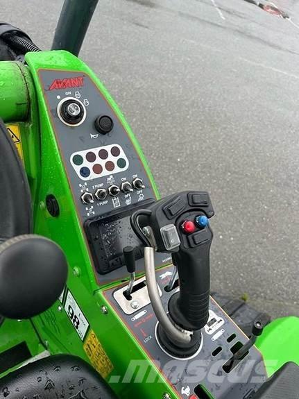 Avant 755i Skid steer mini utovarivači