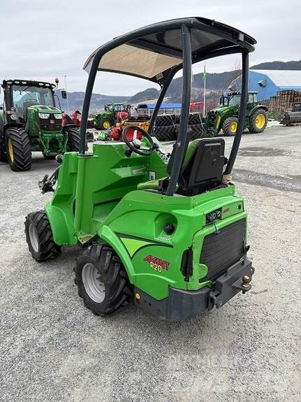 Avant R20 Skid steer mini utovarivači
