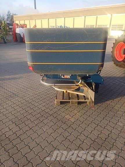 Bogballe L20W plus. Rasturači mineralnog đubriva