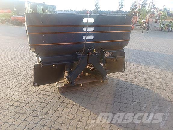 Bogballe L20W plus. Rasturači mineralnog đubriva