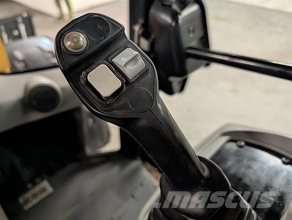 CAT 906 Utovarivači na točkove