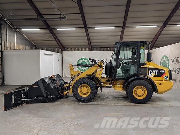 CAT 906 Utovarivači na točkove