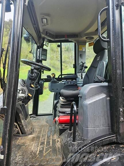 CAT 906-HF Utovarivači na točkove