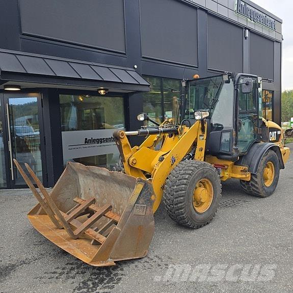 CAT 906H Utovarivači na točkove
