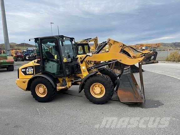 CAT 906H Utovarivači na točkove