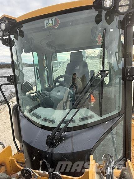 CAT 930M Utovarivači na točkove