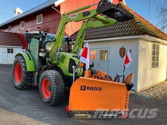 CLAAS Arion 420 Traktori