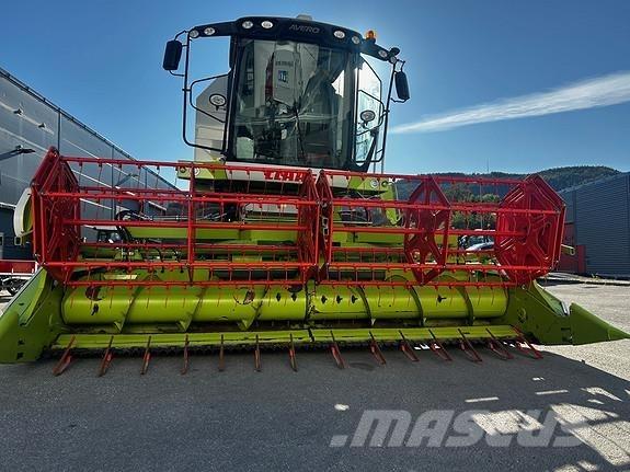 CLAAS Avero 240 Kombajni