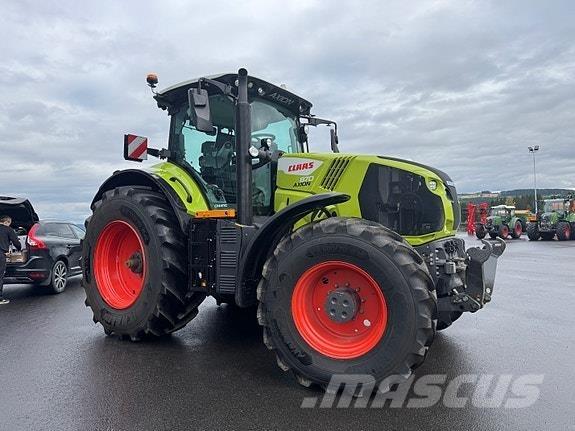 CLAAS Axion 870 Traktori